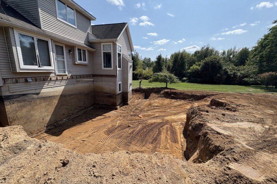Site Prep Work & Foundation Excavation